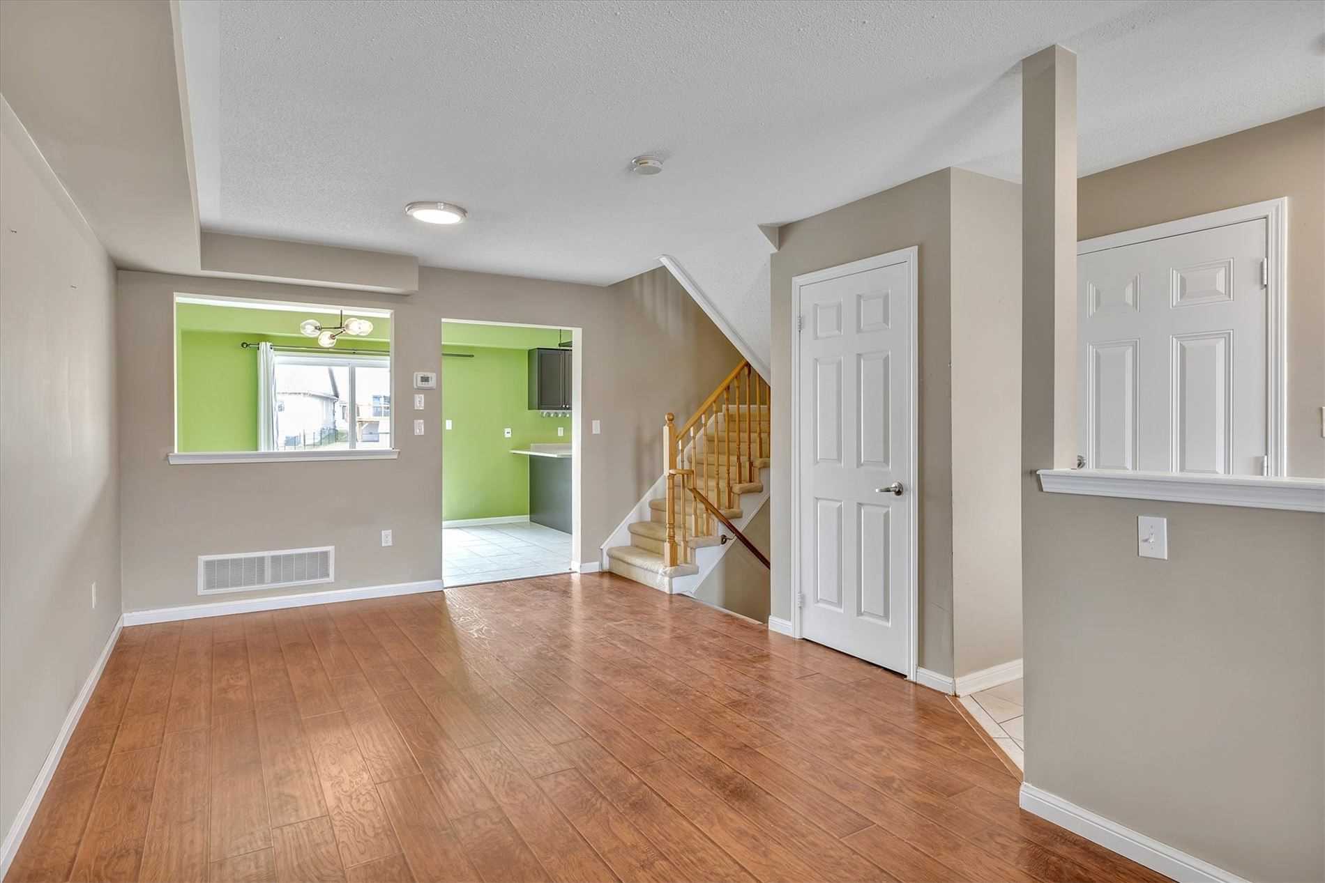 781 Tully Crescent