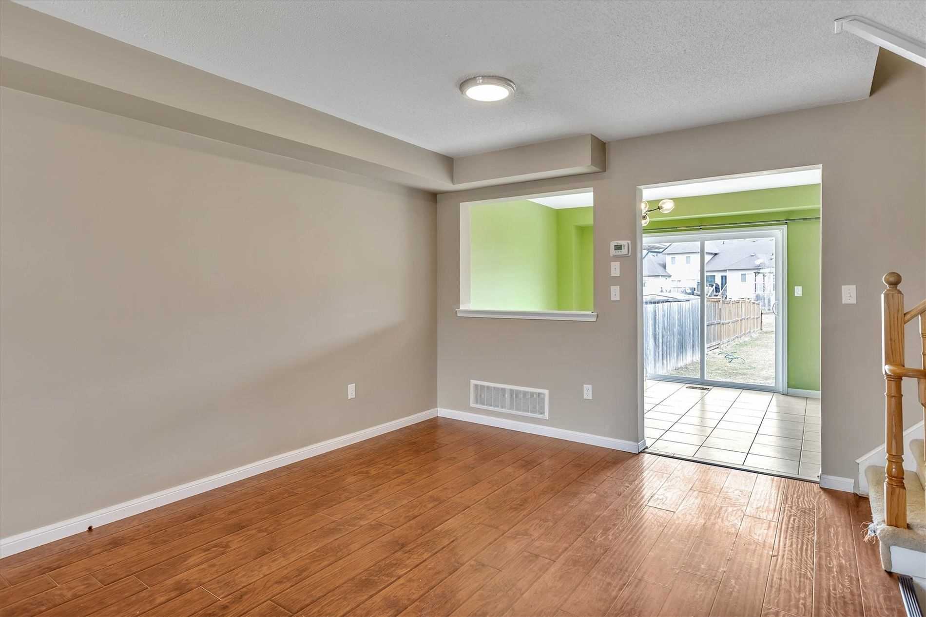 781 Tully Crescent