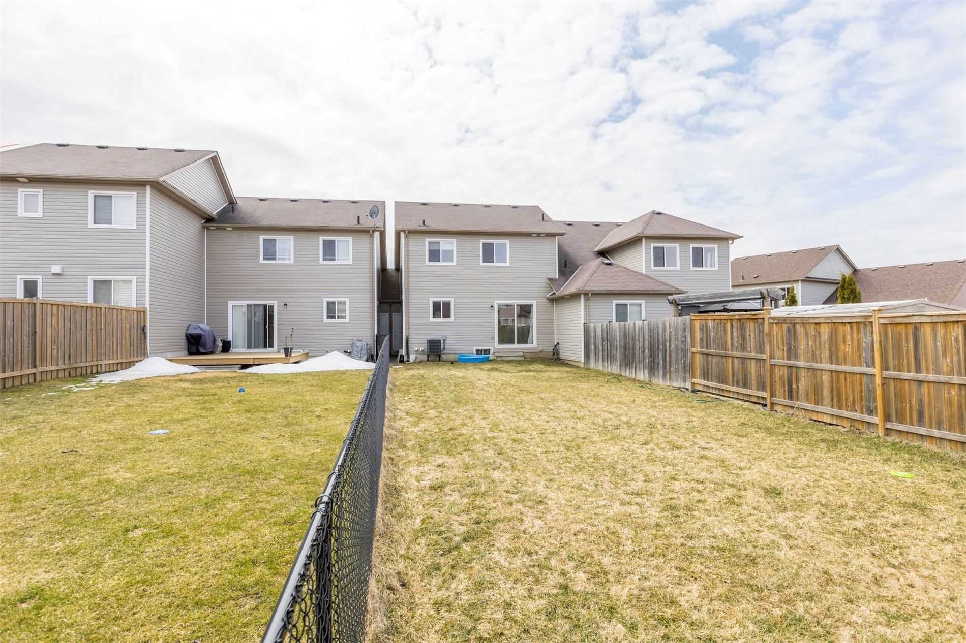 781 Tully Crescent