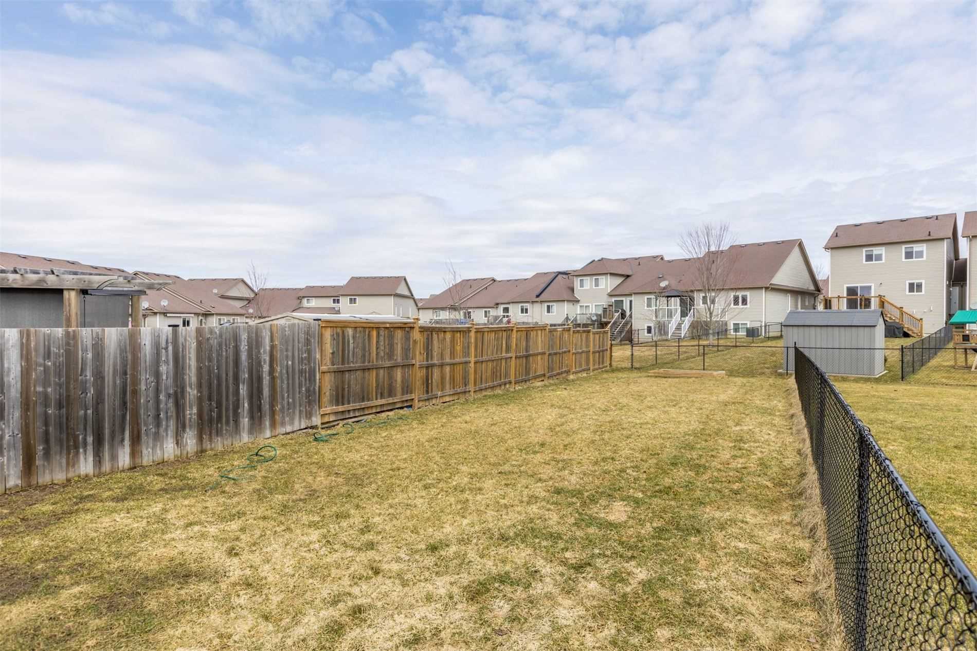 781 Tully Crescent