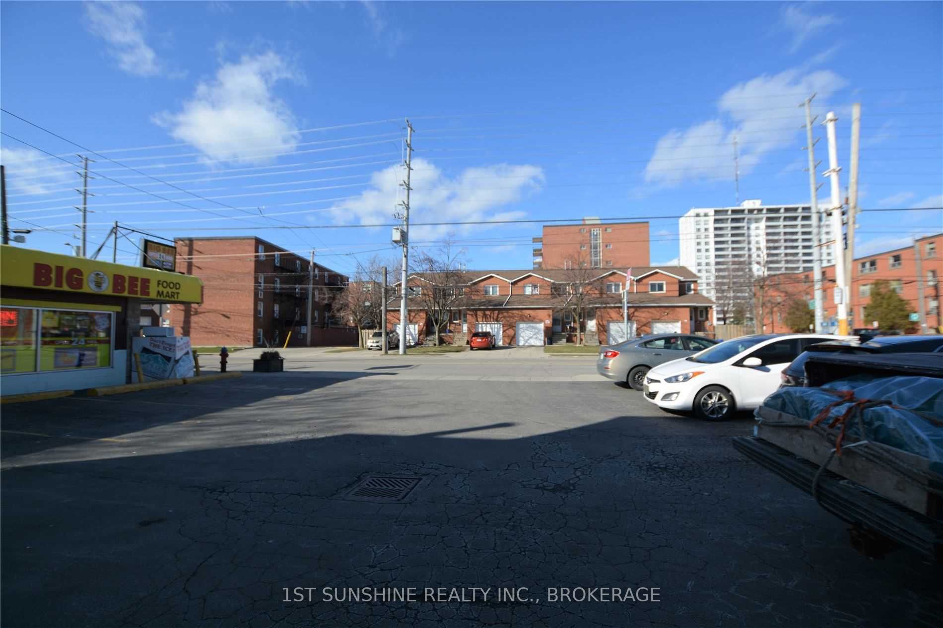 Listing X6011029 - Large Photo # 2