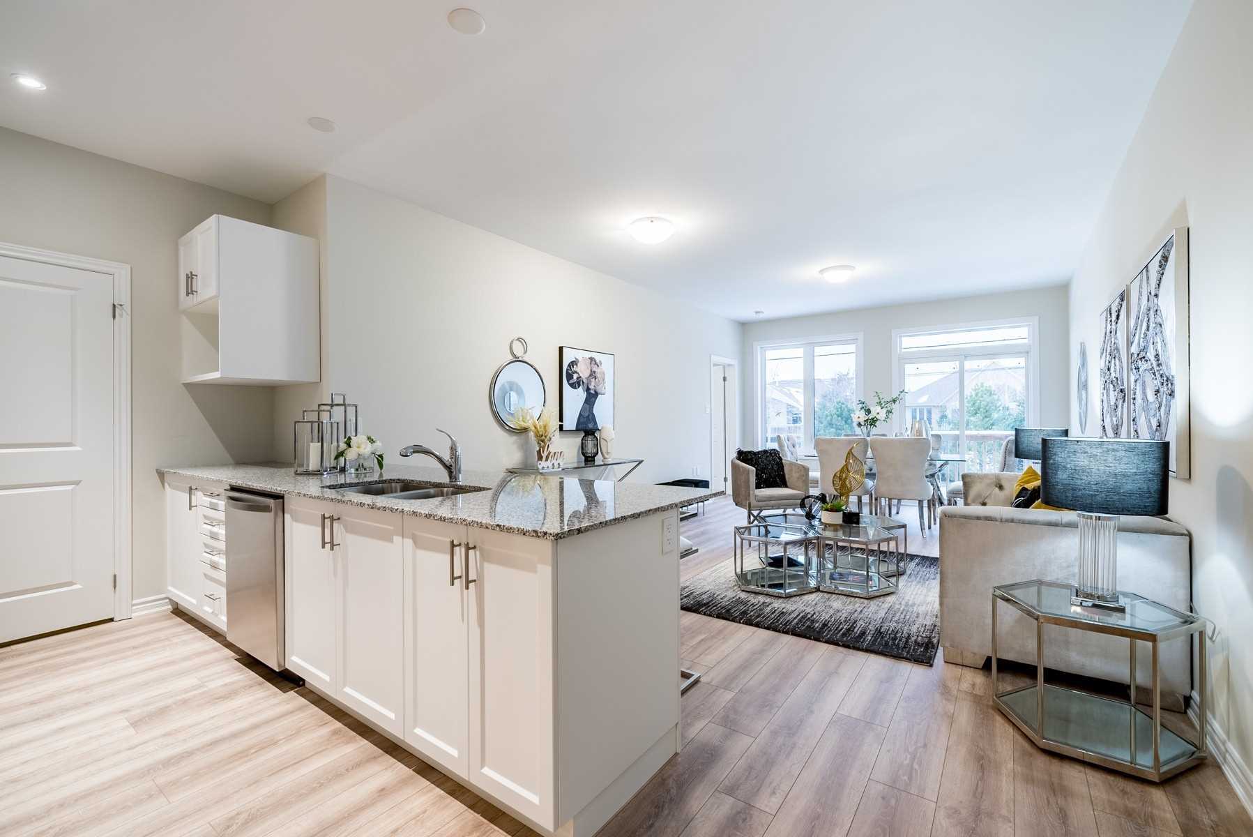 17 Lakewood Cres, #10