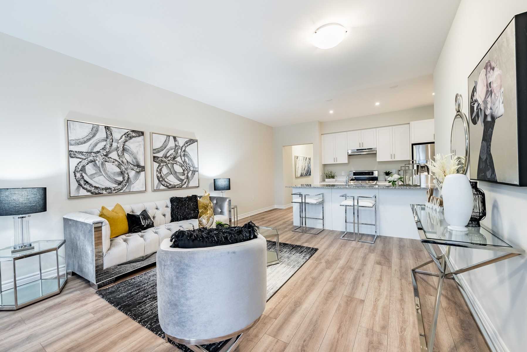 17 Lakewood Cres, #10