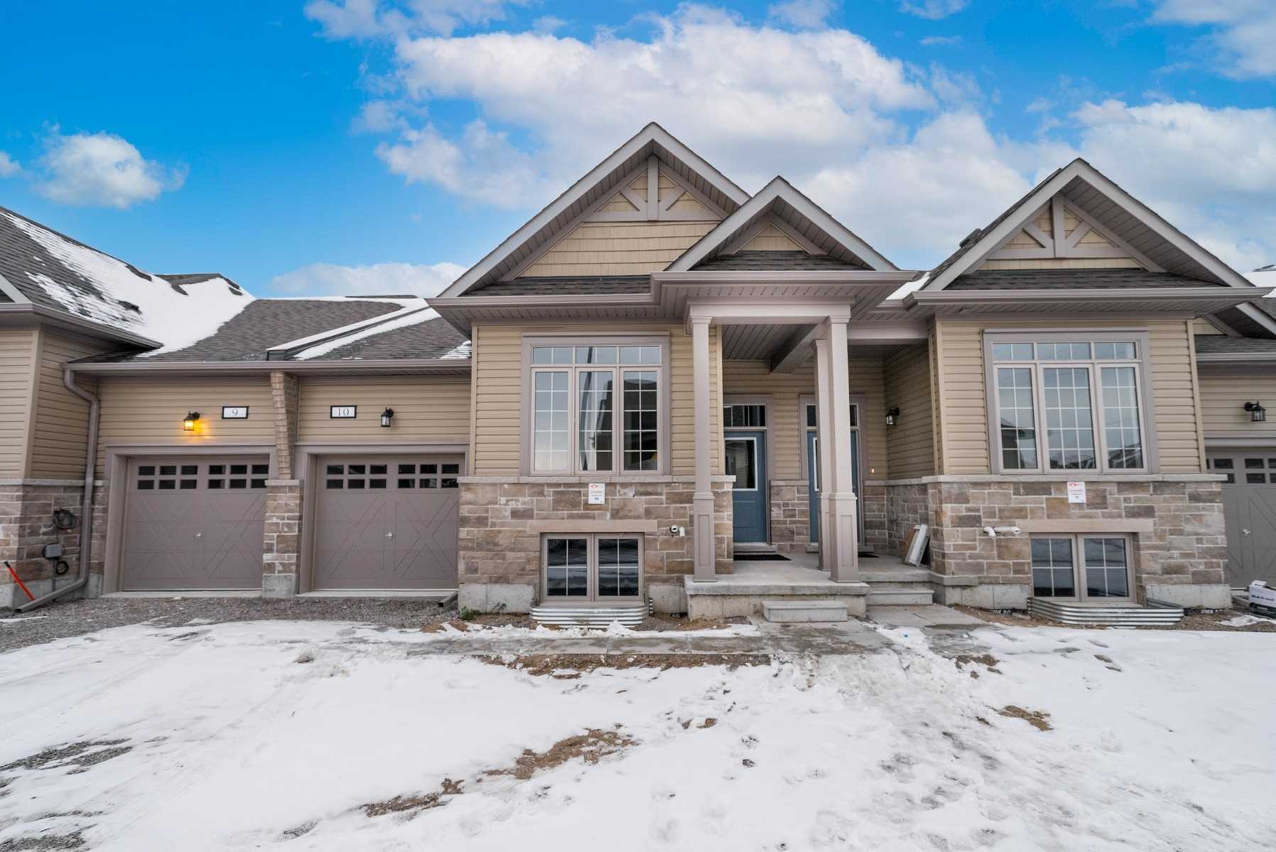 17 Lakewood Cres, #10