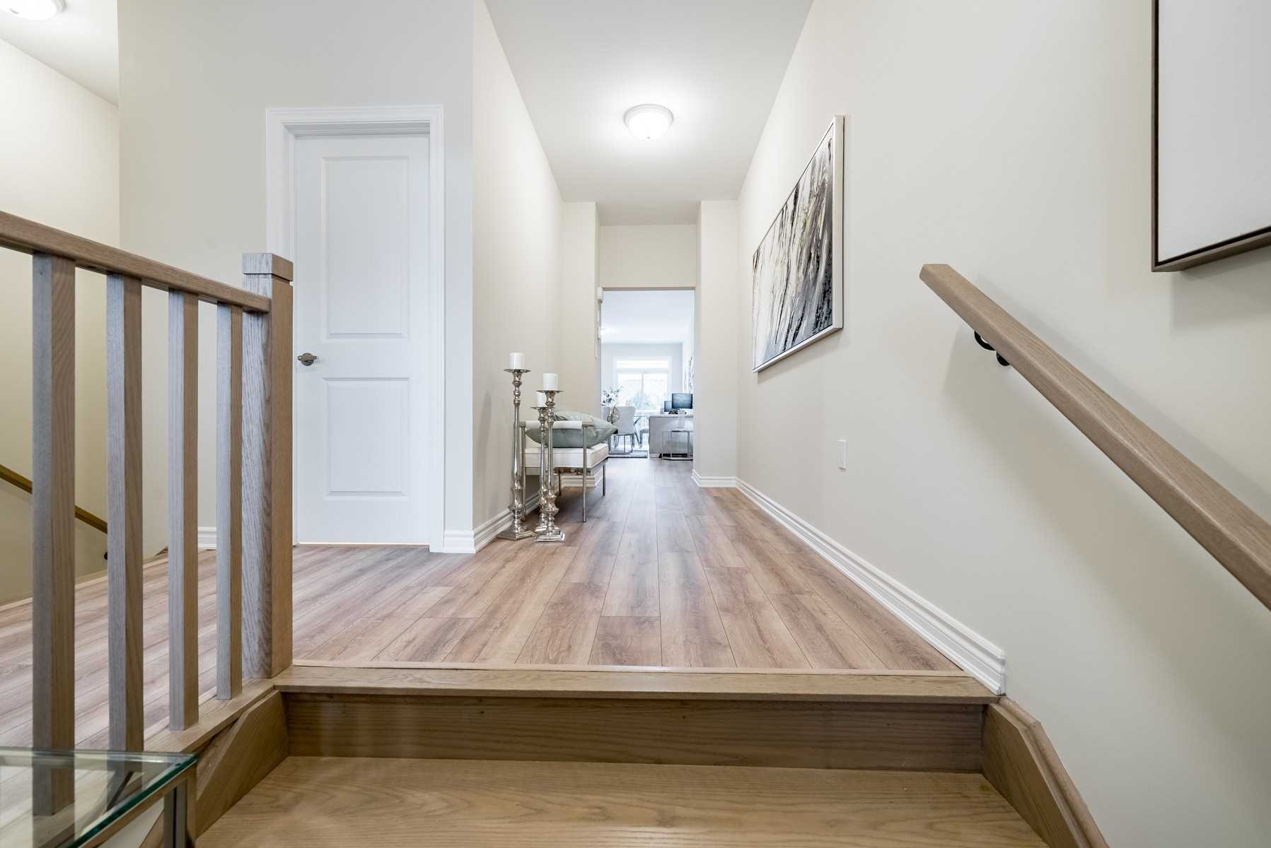 17 Lakewood Cres, #10