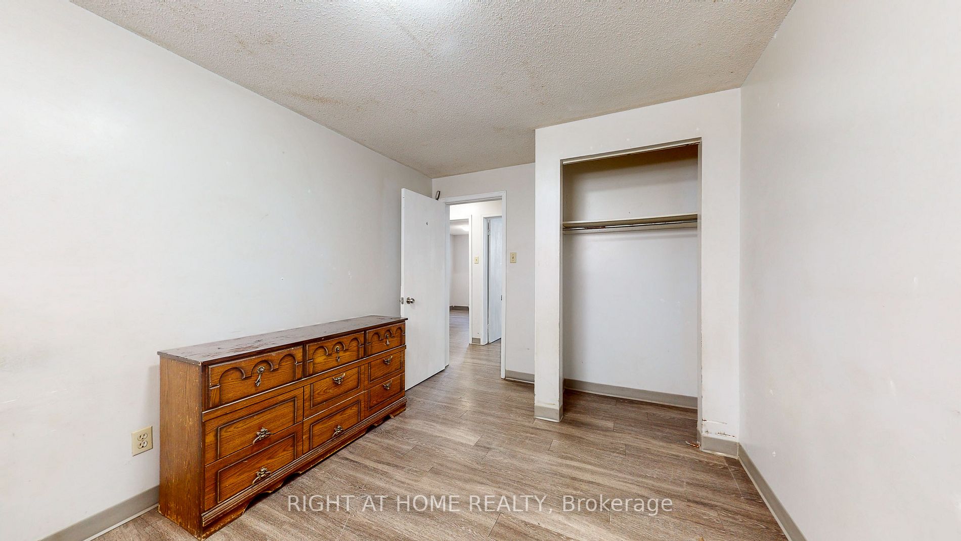 Listing X6011712 - Large Photo # 20