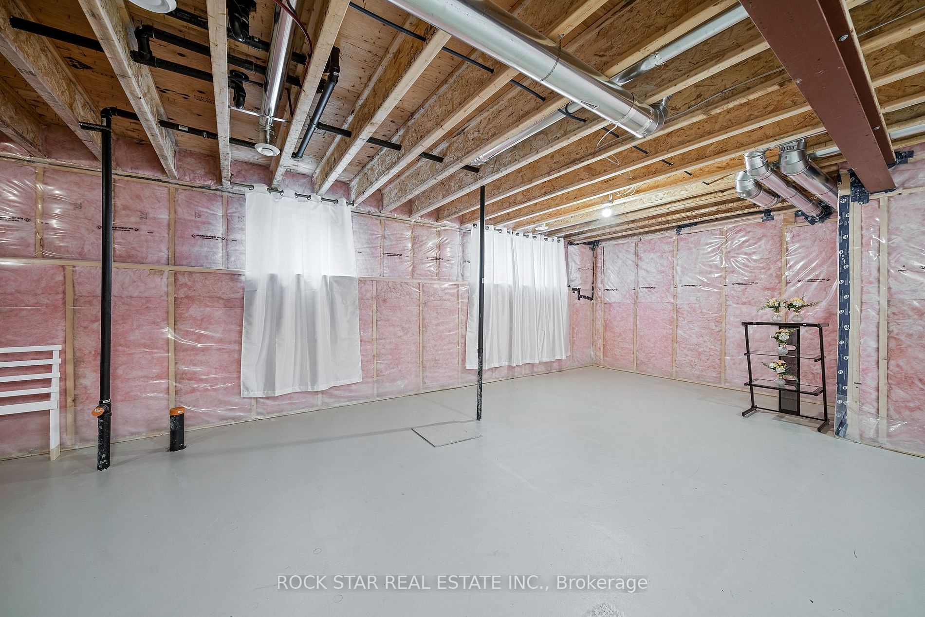 53 Elgin Street S