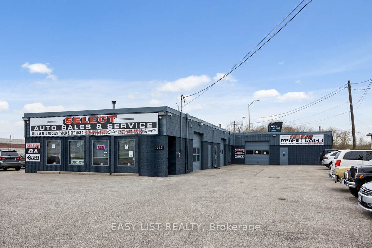 1395 Lauzon Rd