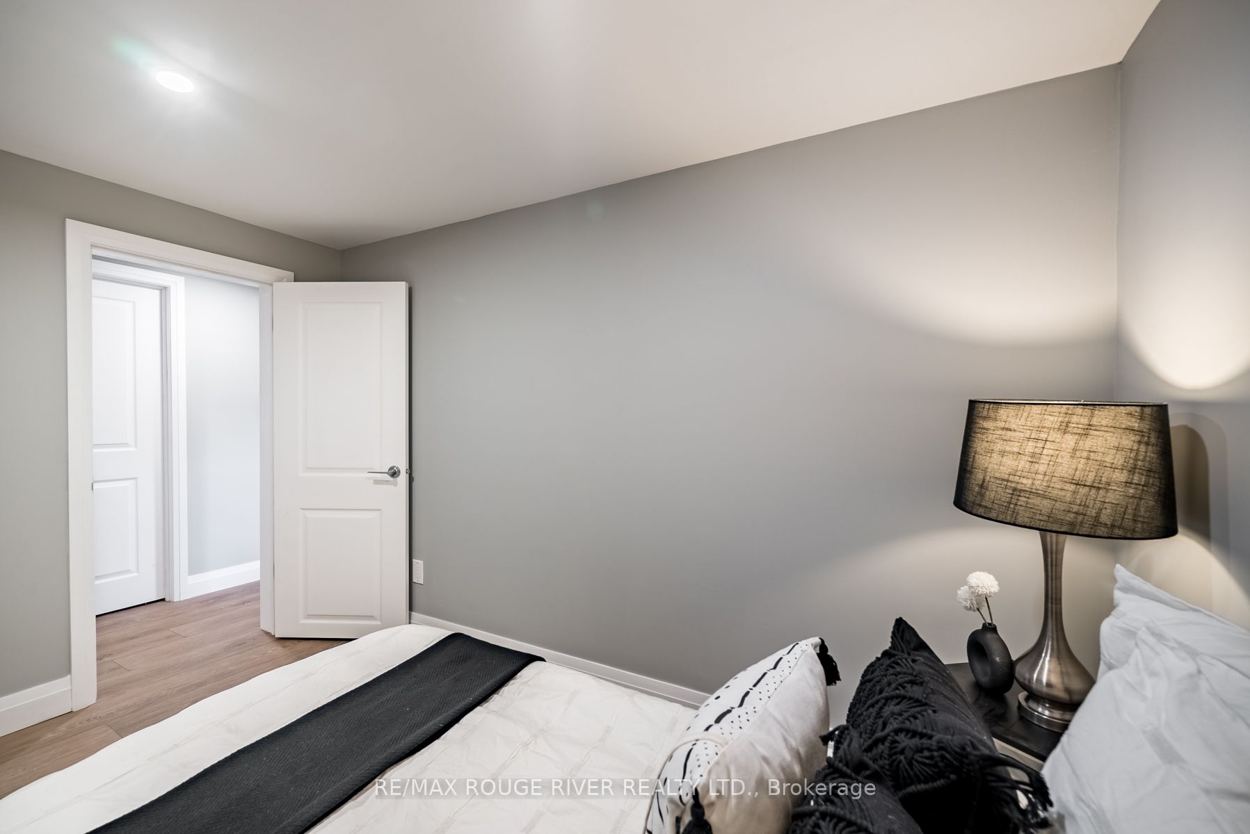 Listing X6015232 - Large Photo # 11