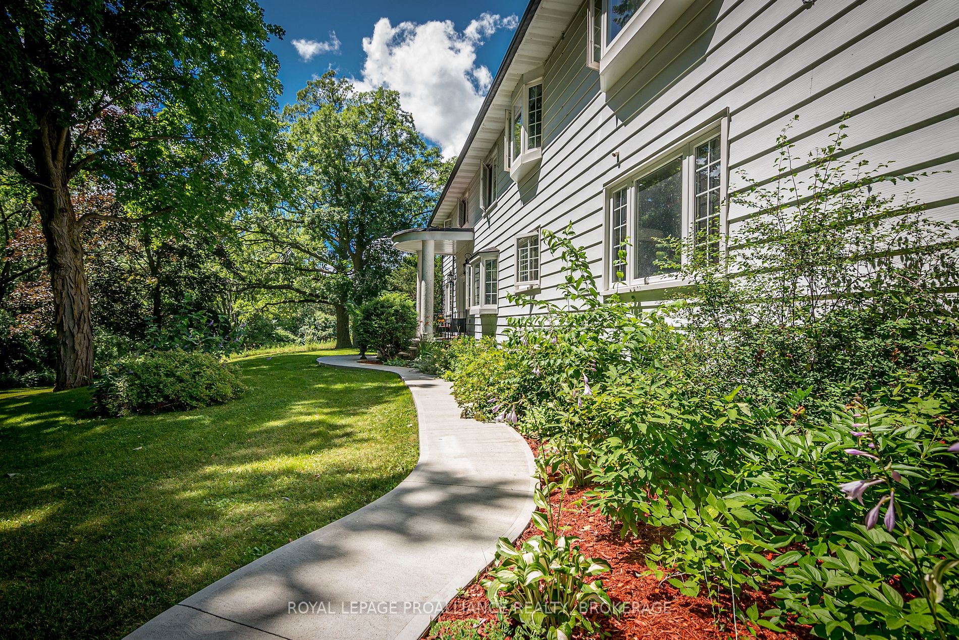 548 Lorna Lane