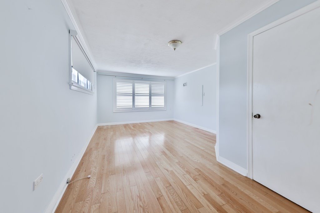 6 Tupper Blvd