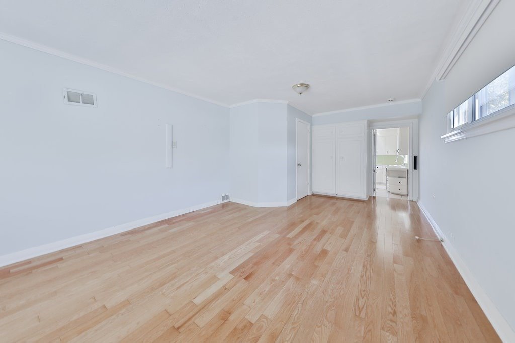 6 Tupper Blvd