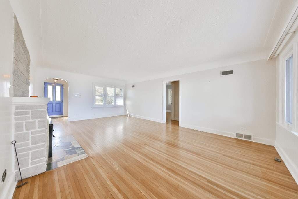 6 Tupper Blvd