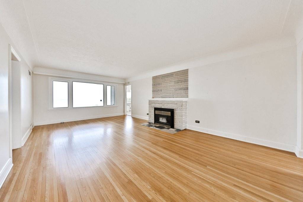 6 Tupper Blvd