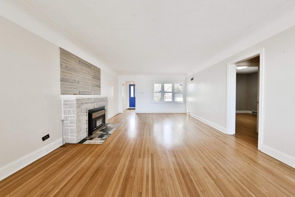 6 Tupper Blvd