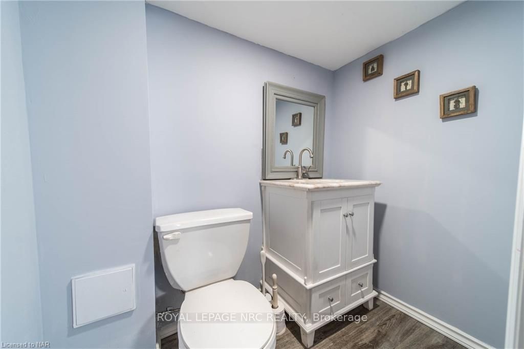 122 Clara St