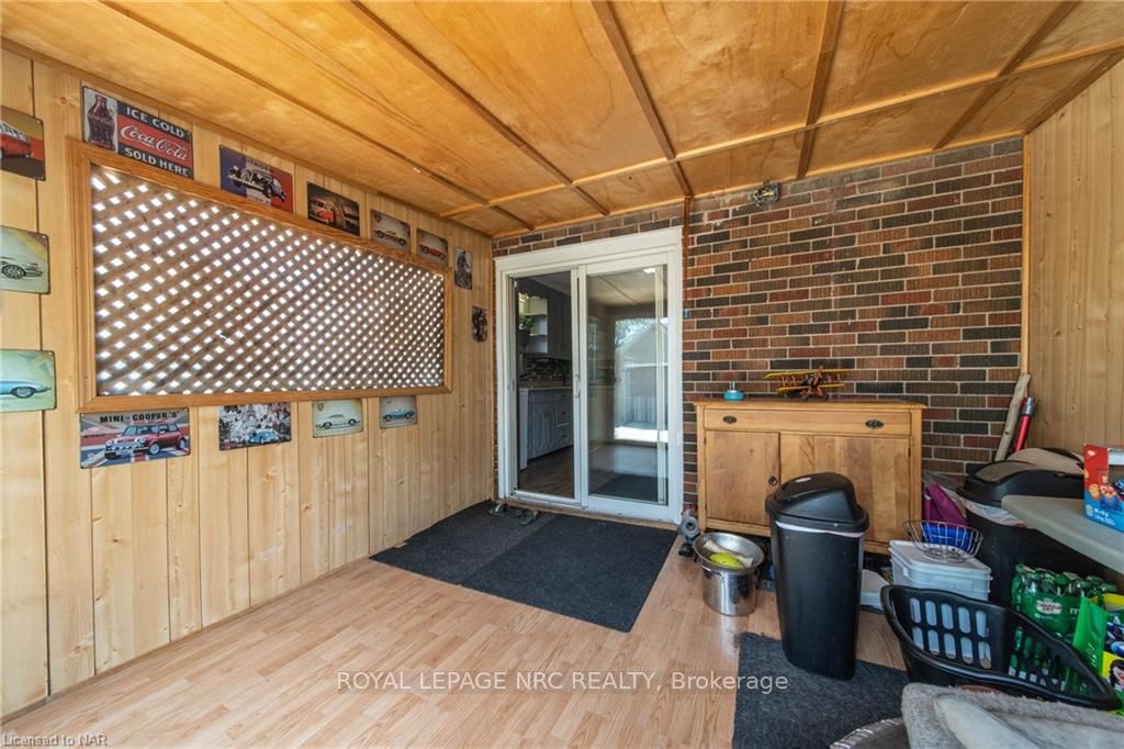 122 Clara St