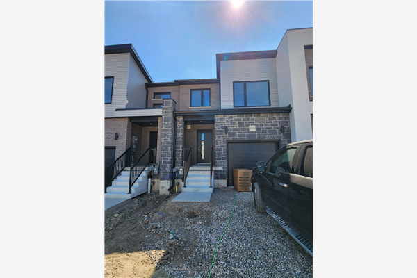 308 Bradshaw Dr, Stratford