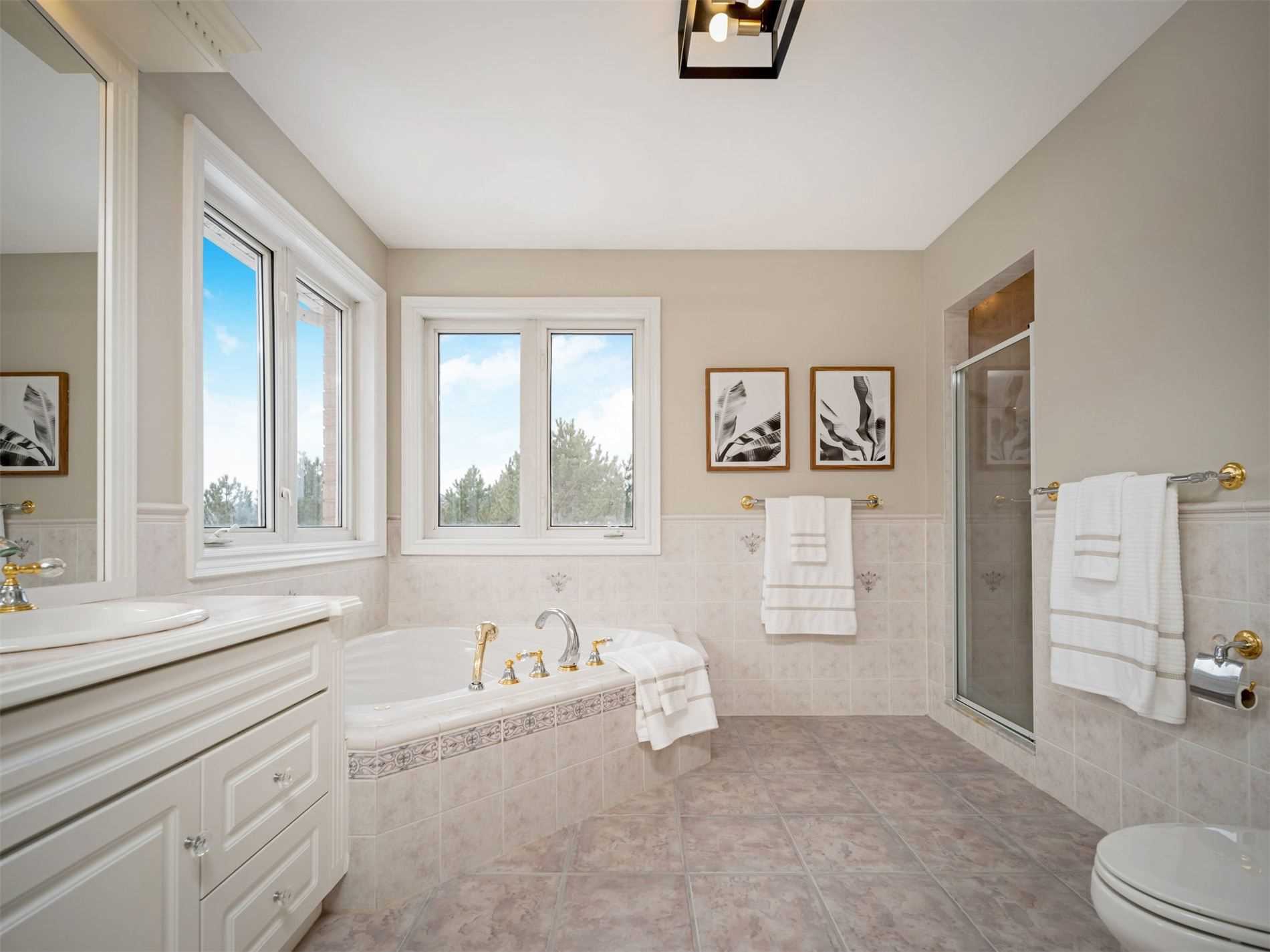 9 Palomino Dr