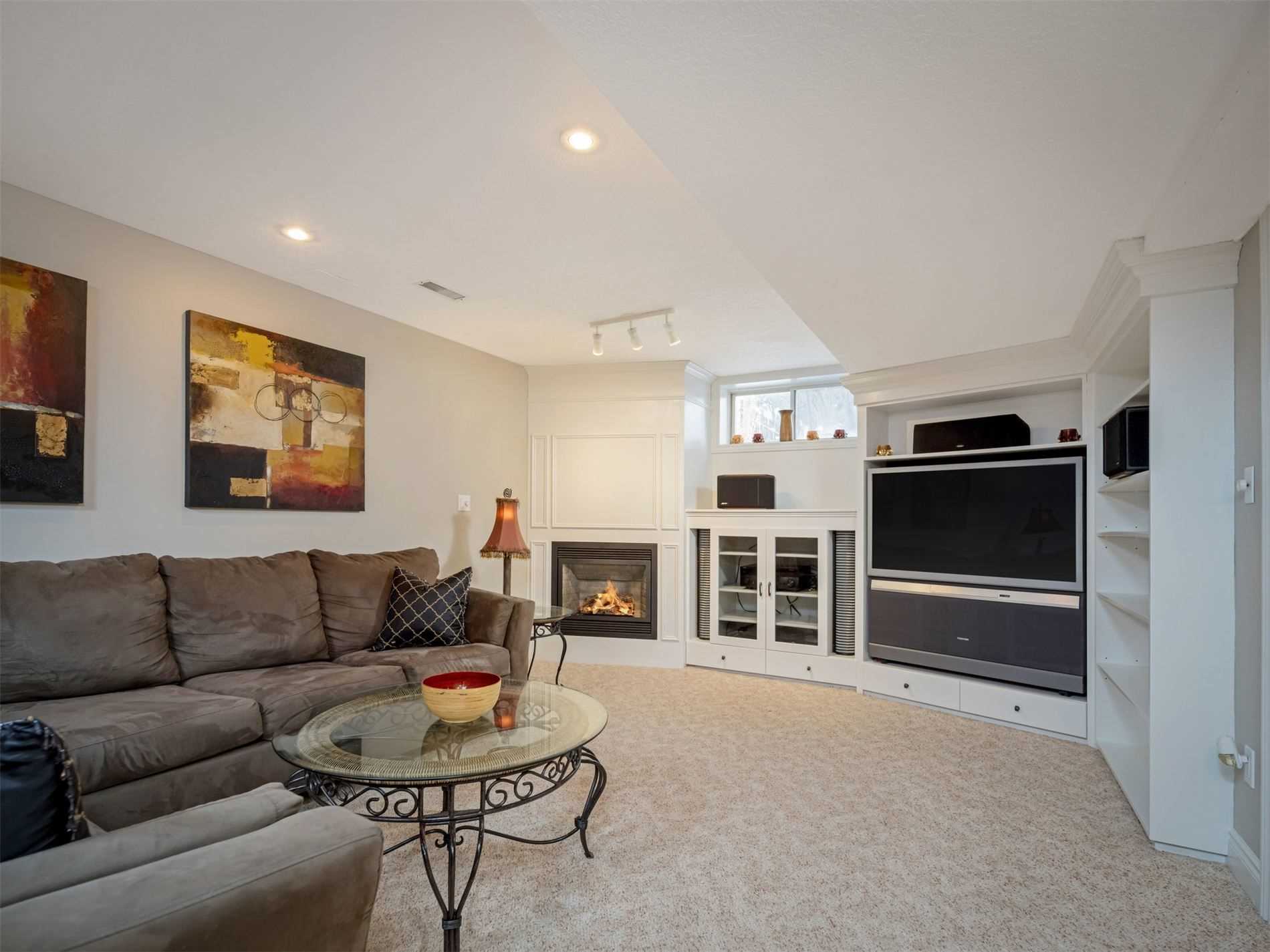 9 Palomino Dr