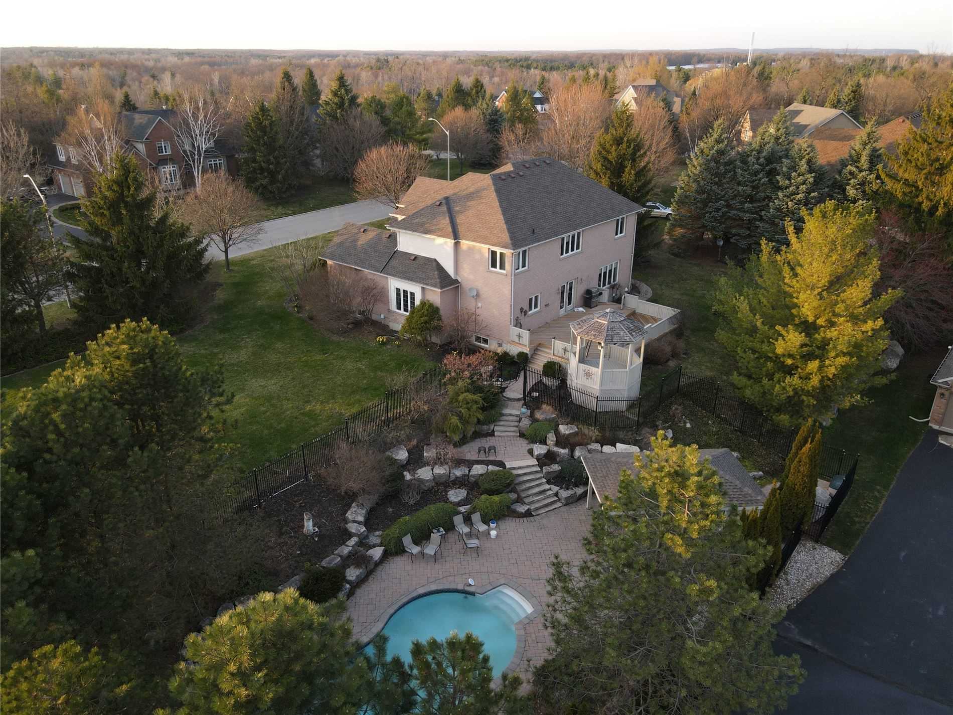 9 Palomino Dr