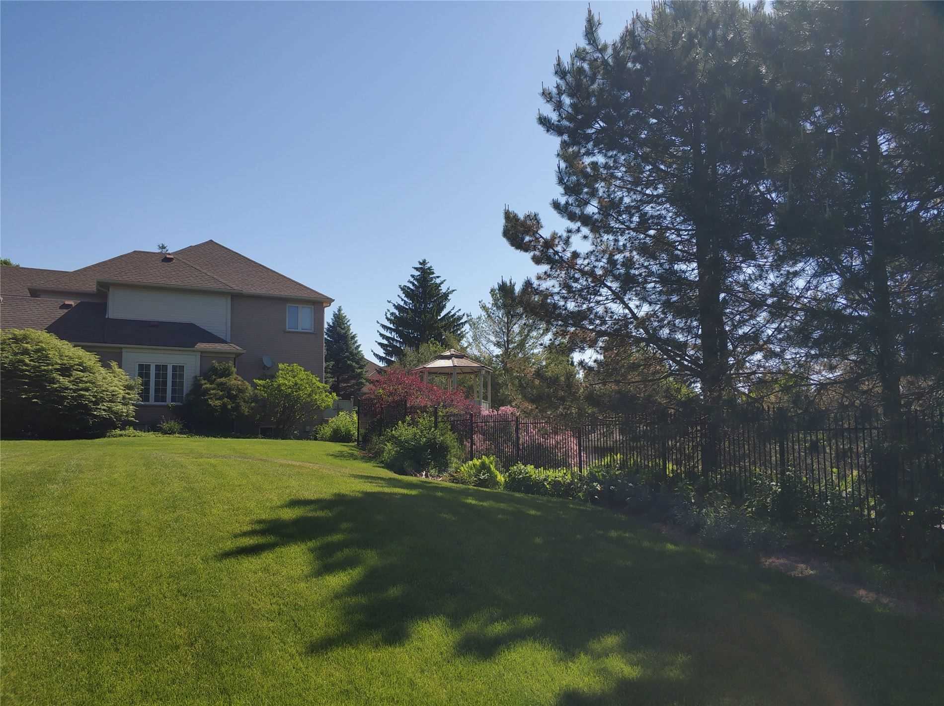 9 Palomino Dr