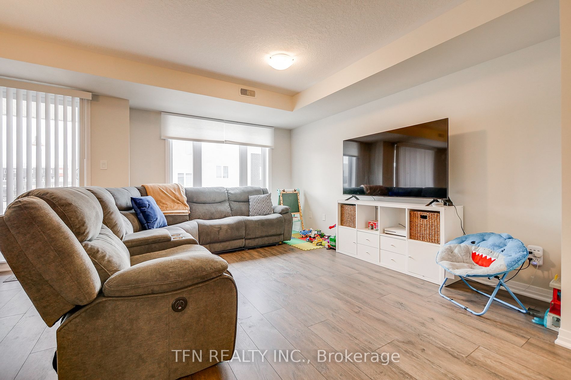 86 Progress Cres, #123