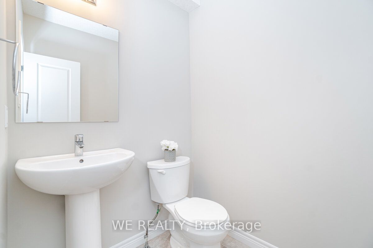 24 Lawson Street, #28