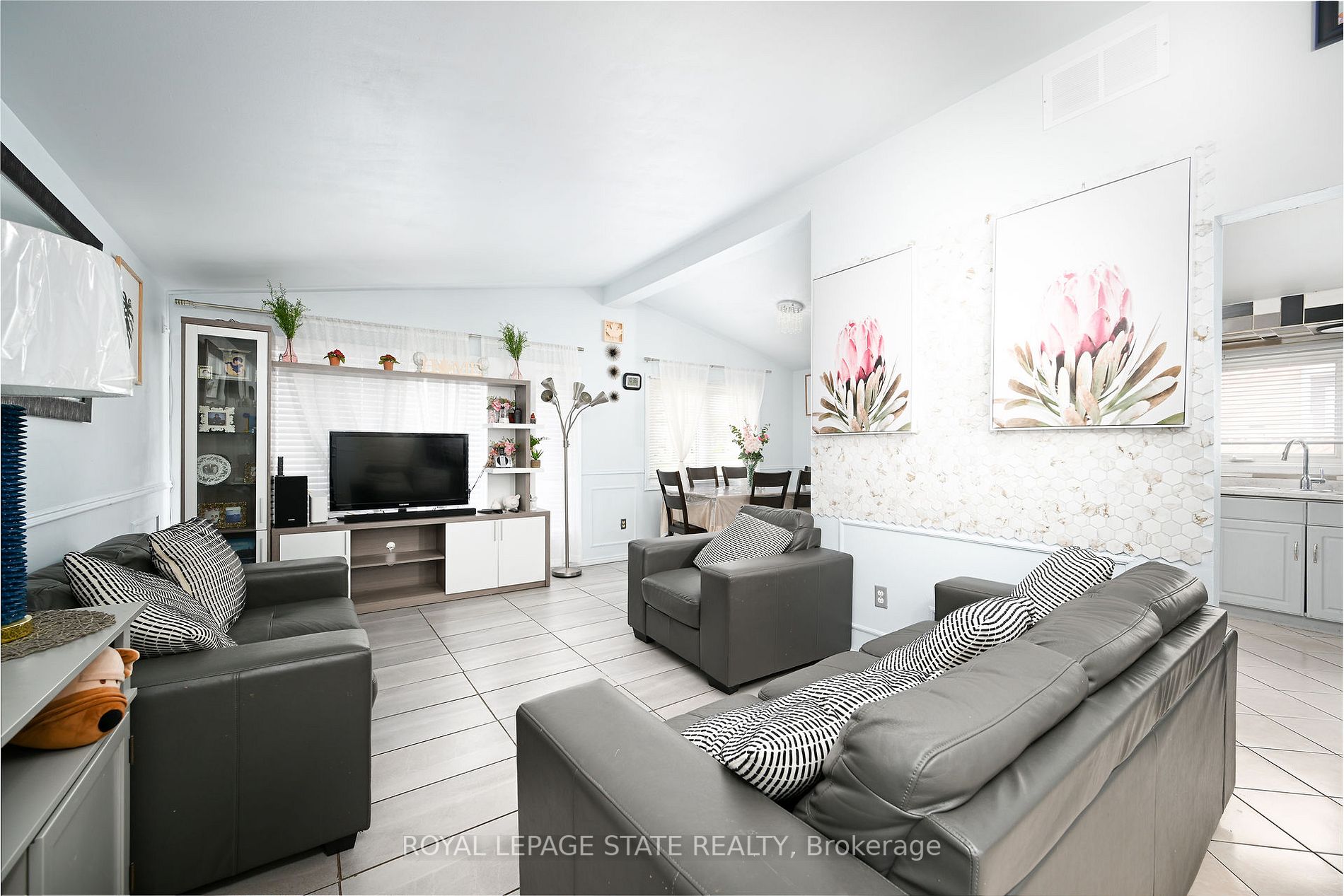 3 Lilacside Drive