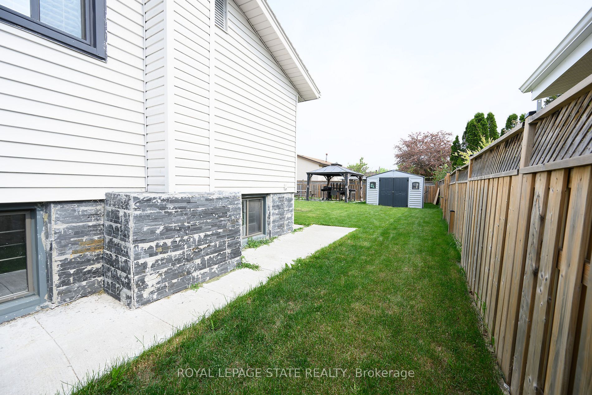 3 Lilacside Drive