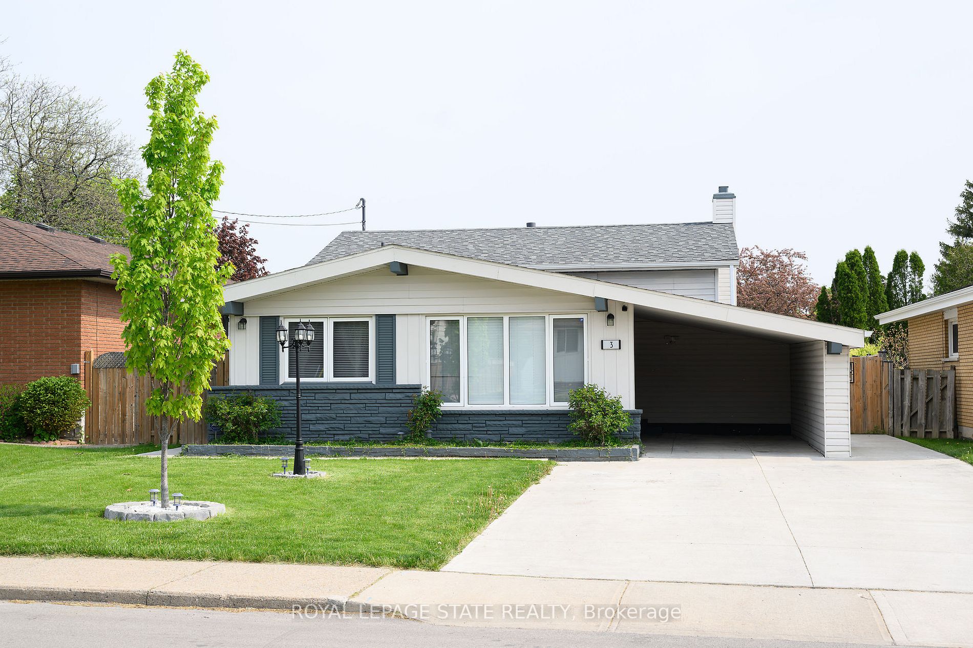 3 Lilacside Drive