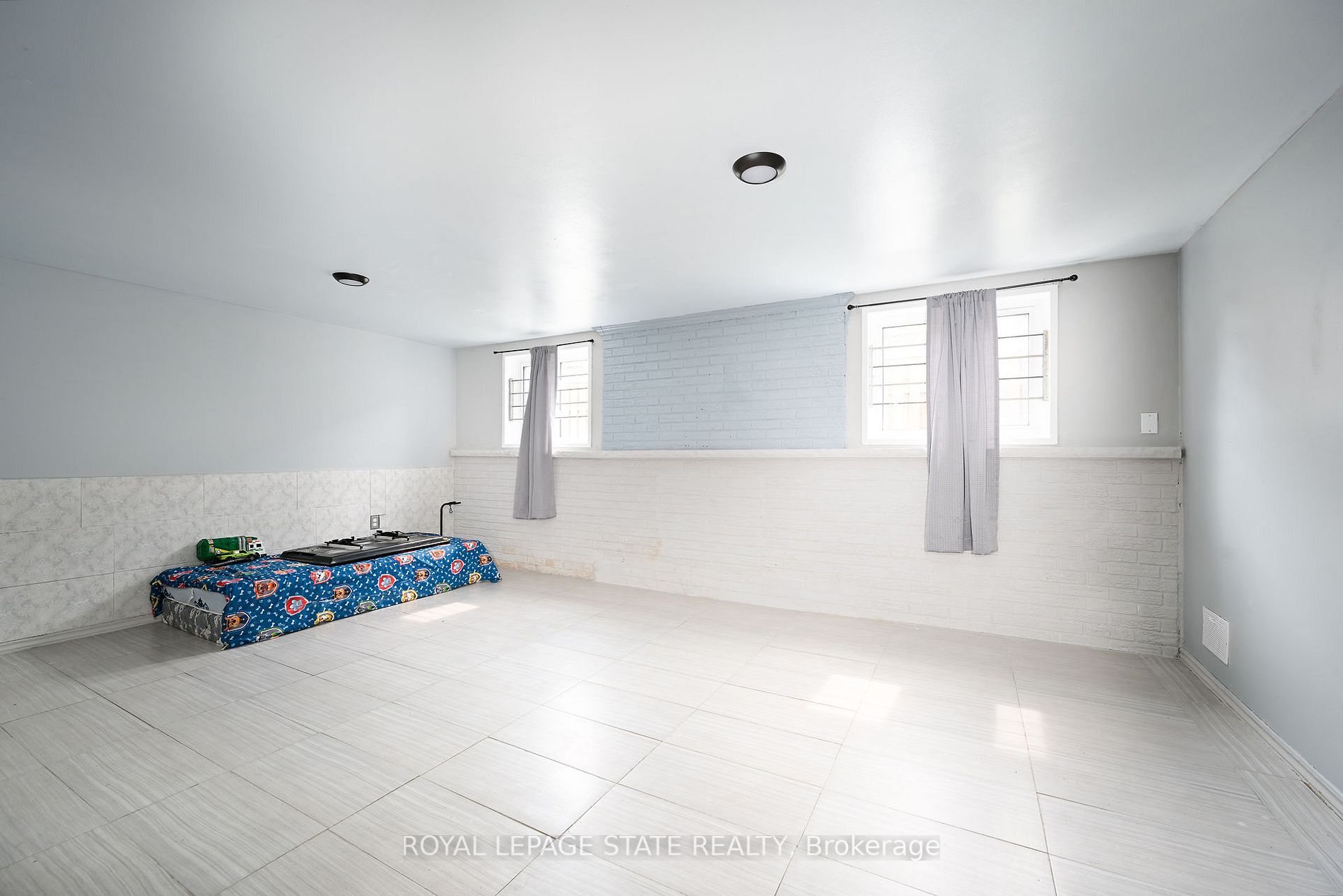 3 Lilacside Drive