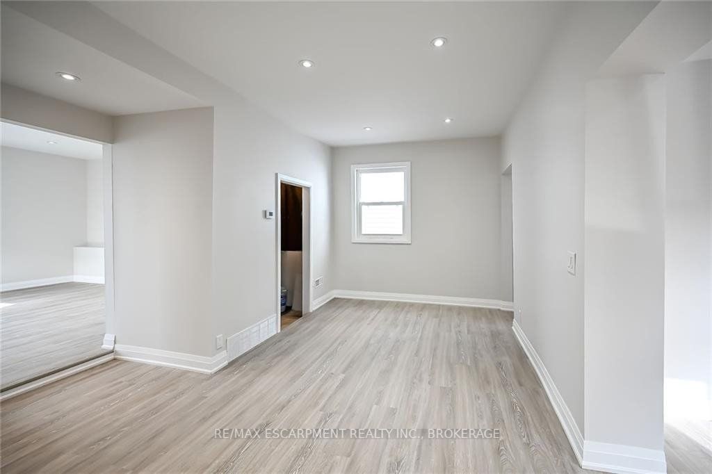 38 Frederick Ave
