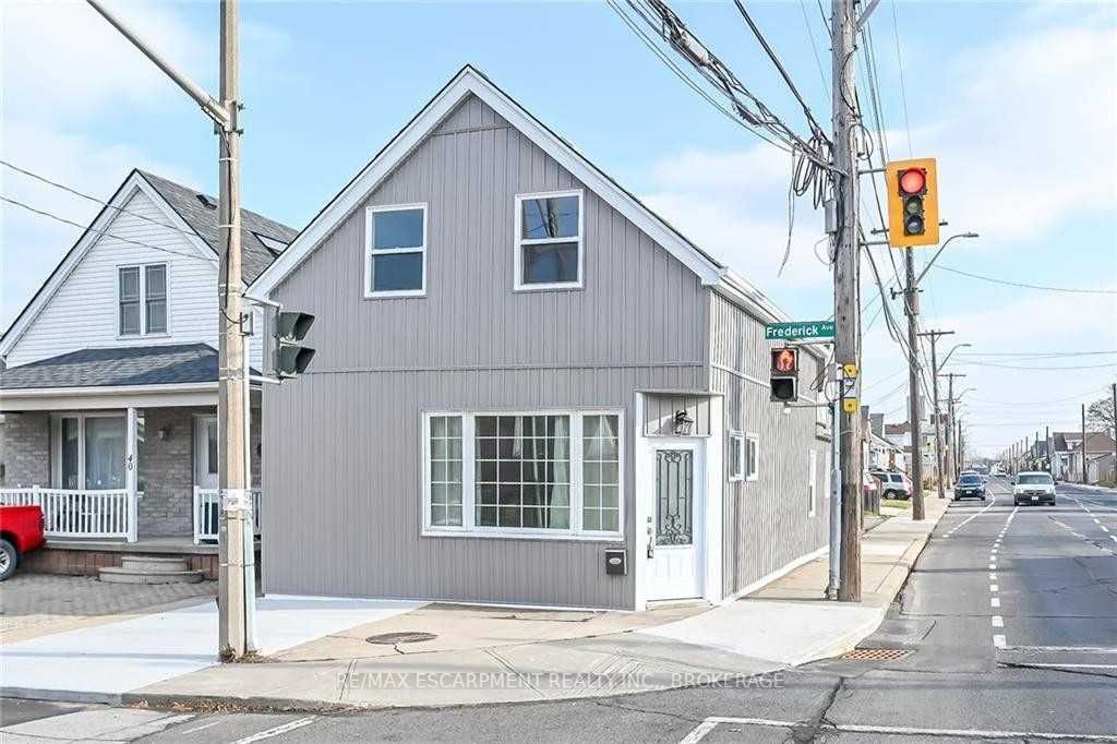 38 Frederick Ave