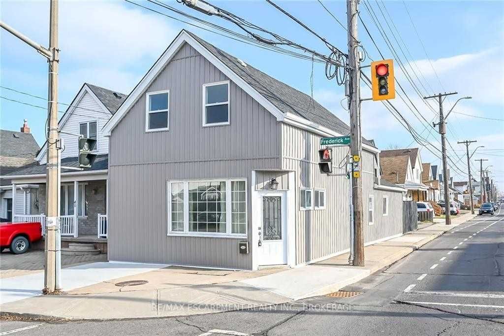 38 Frederick Ave