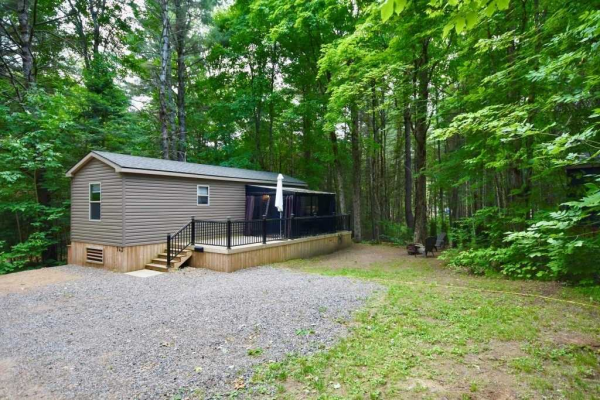 1047 Bonnie Lake Camp Rd, Bracebridge