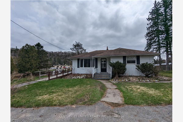 86 Water St, Minden Hills