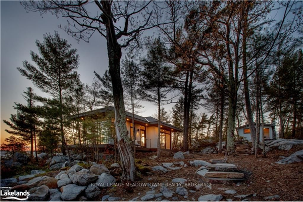 1 B579 Island (Daisy Island, The Archipelago