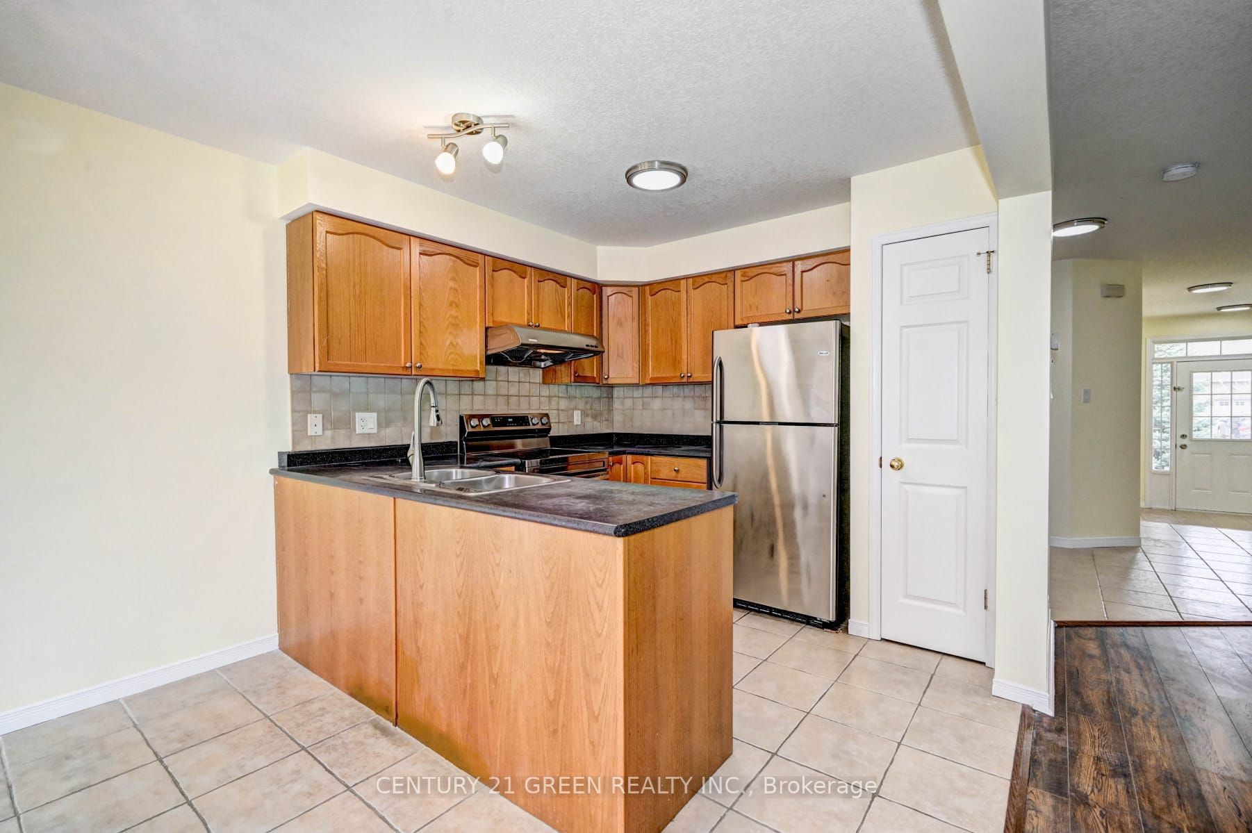 Listing X6024500 - Large Photo # 4