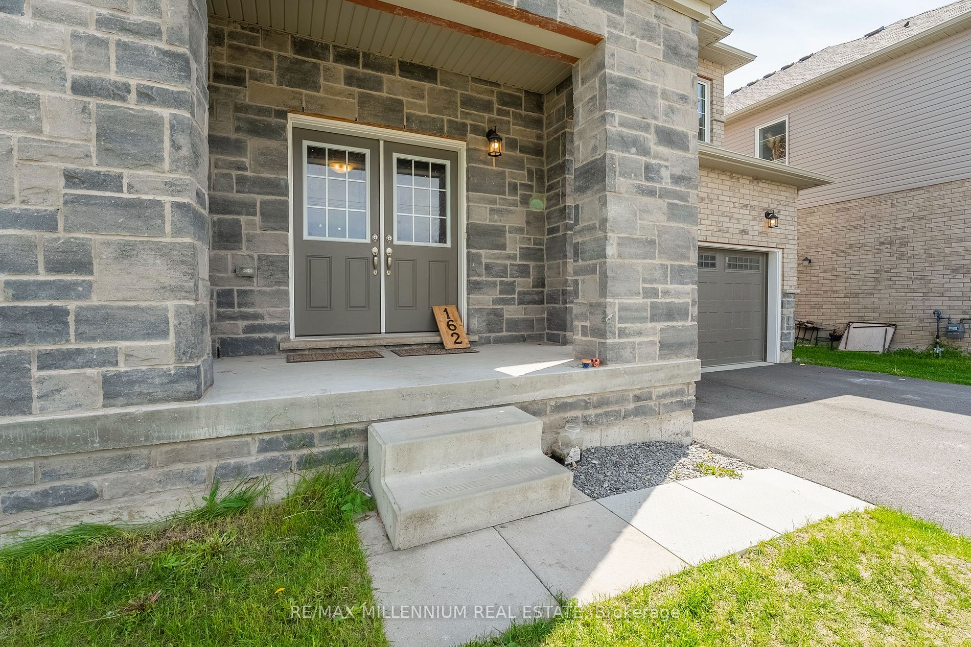 Listing X6024800 - Large Photo # 2