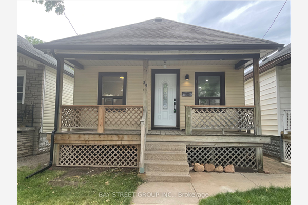 39 Huxley Ave N, Hamilton