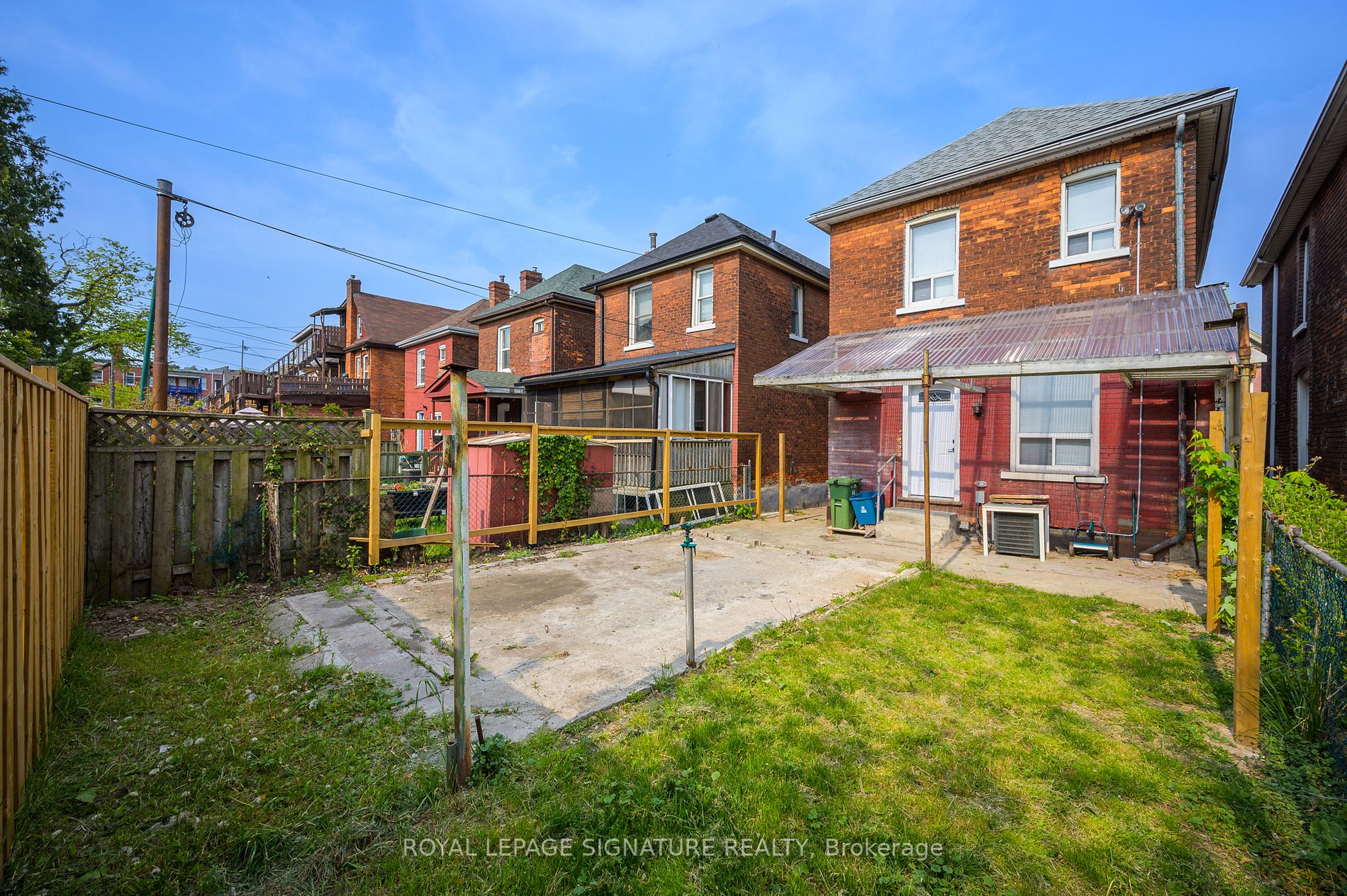 42 Arthur Ave N