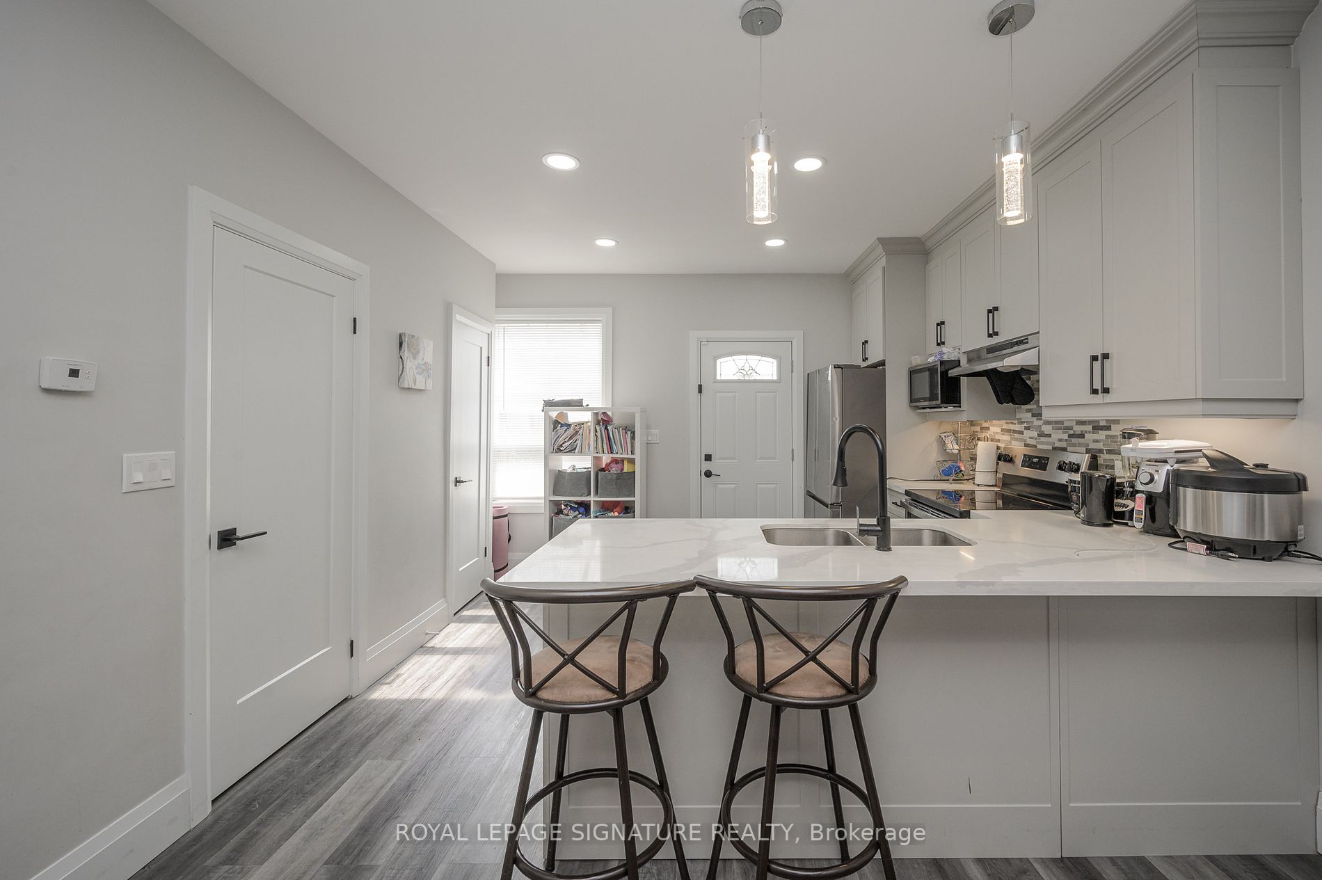 42 Arthur Ave N