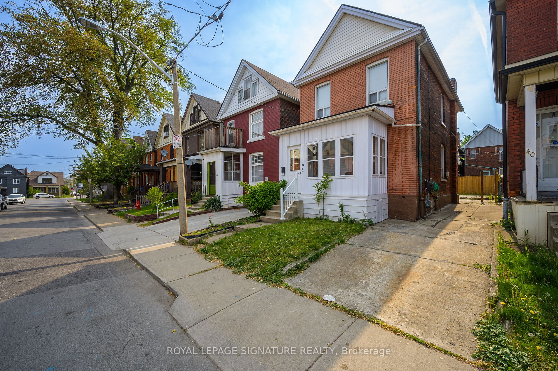 42 Arthur Ave N