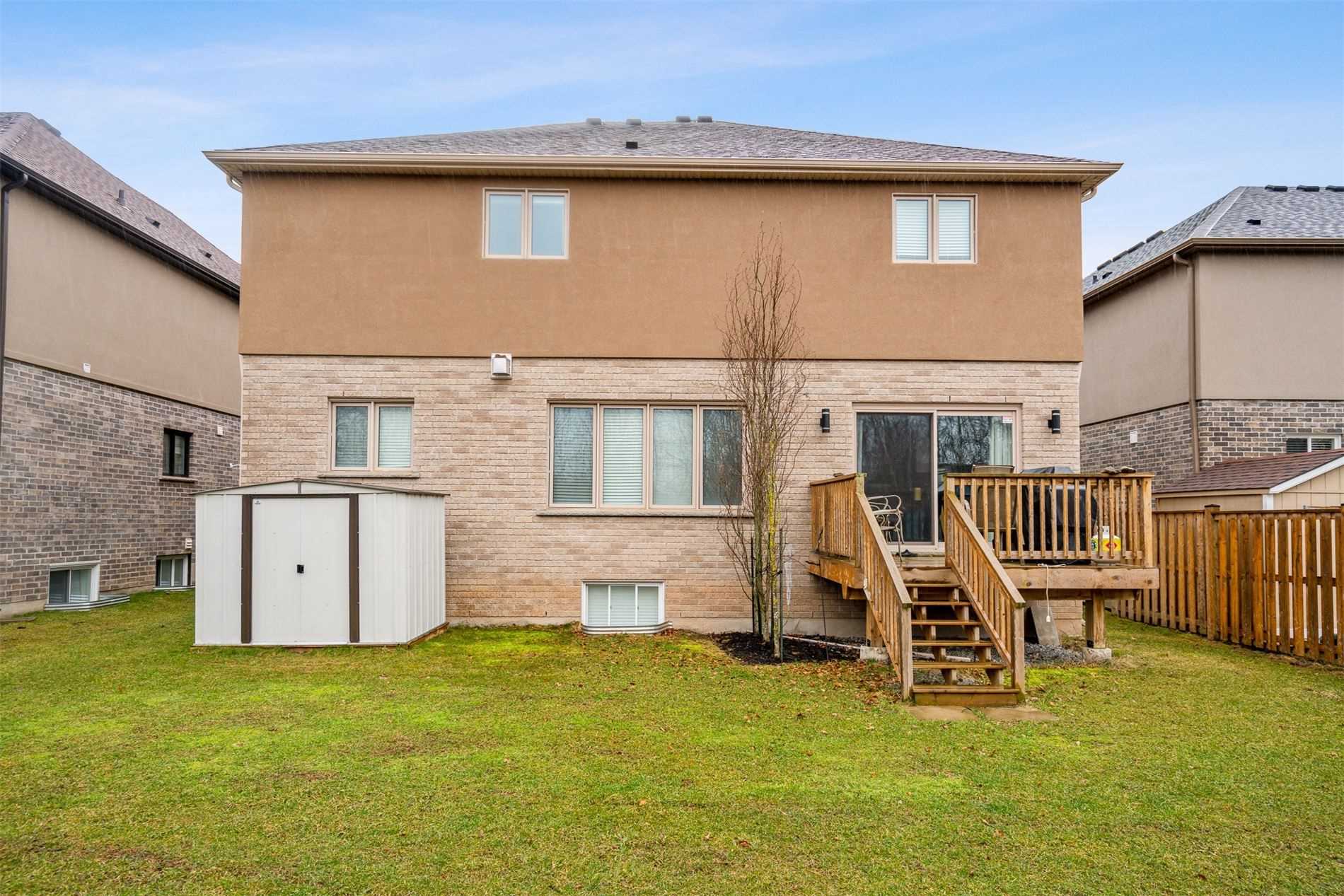 7221 Lionshead Ave, #Upper