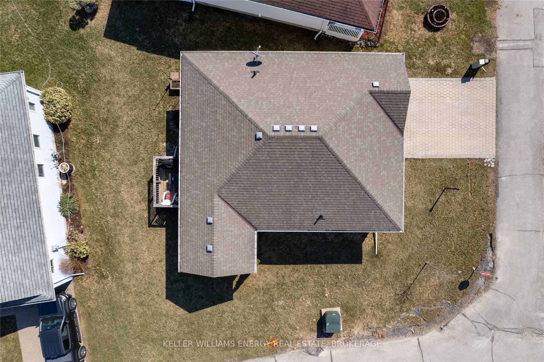2 Cretney Dr