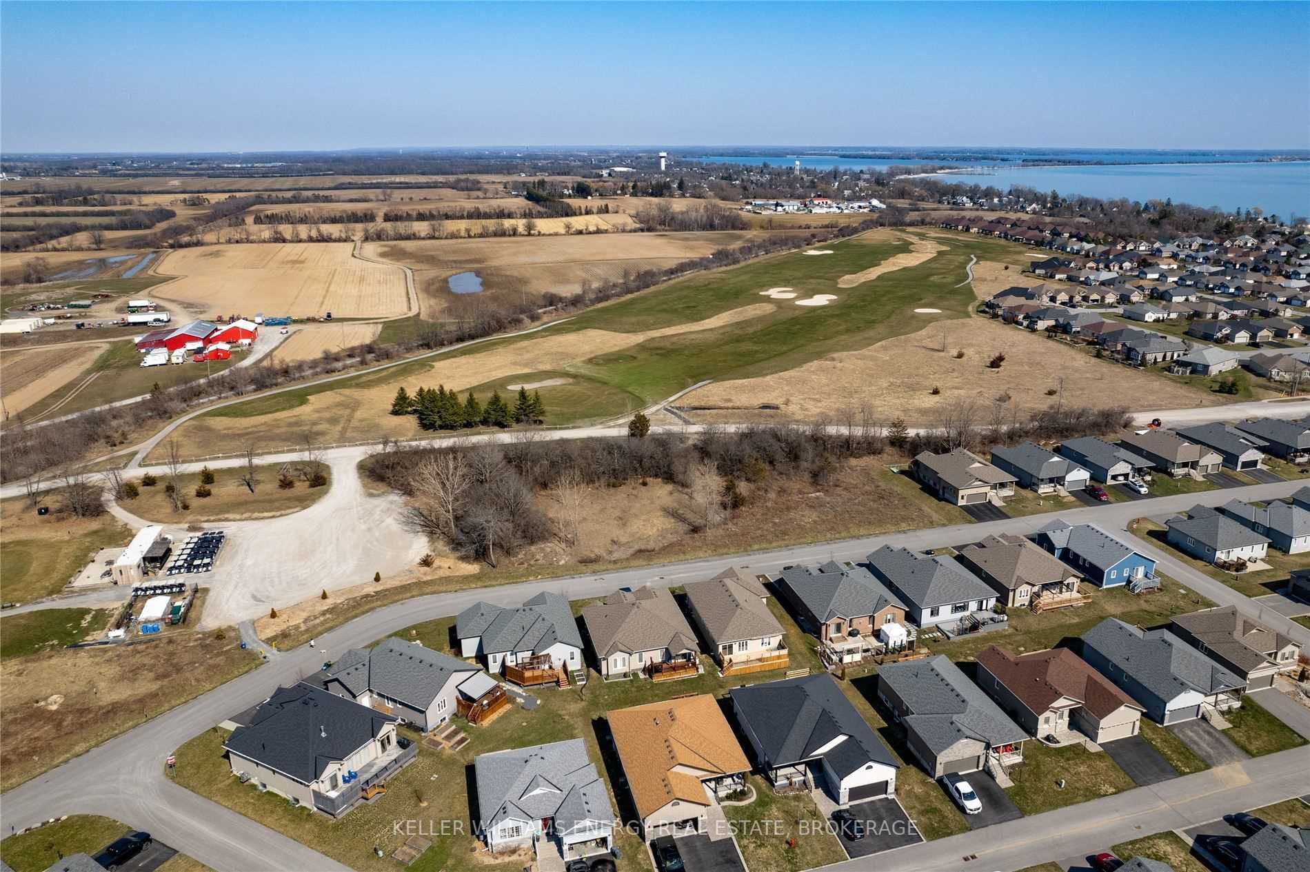 2 Cretney Dr