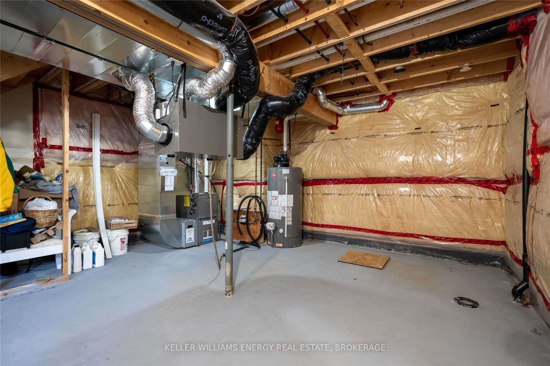2 Cretney Dr