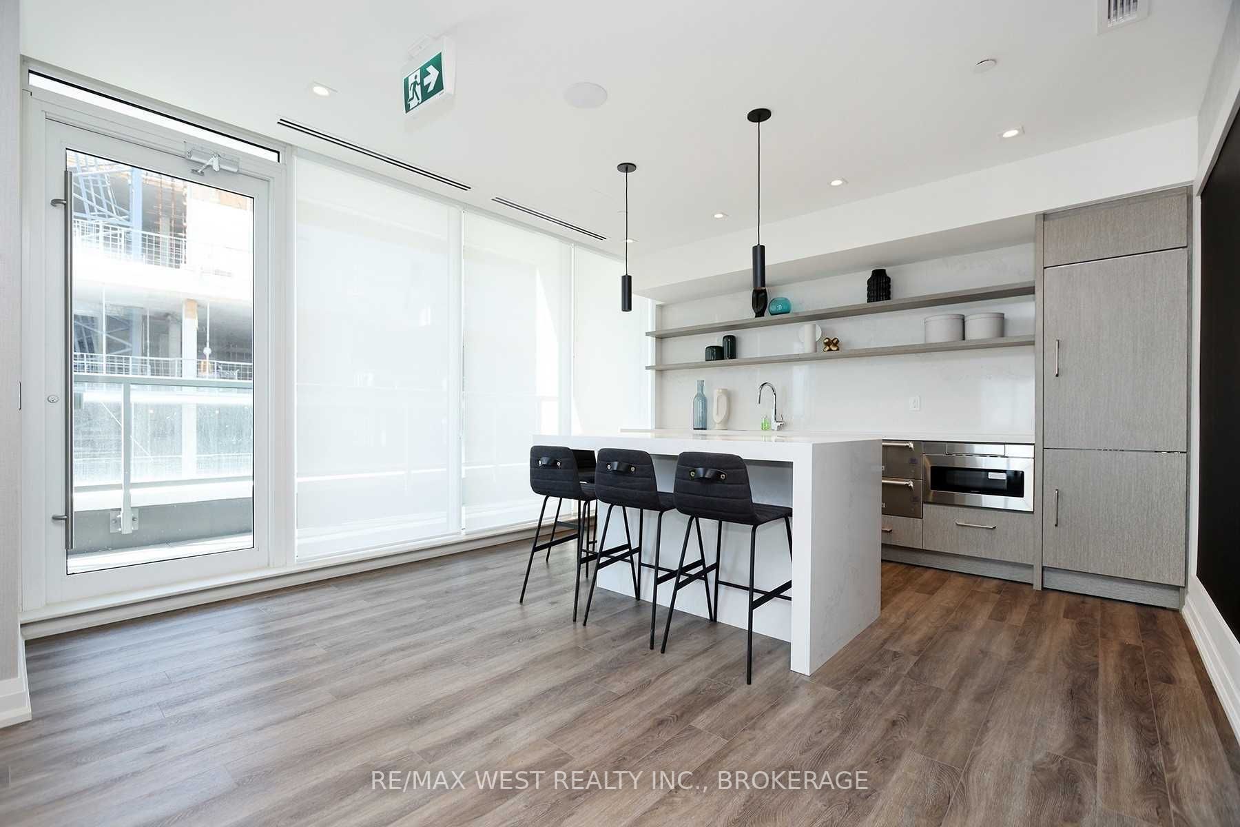 212 King William St, #618