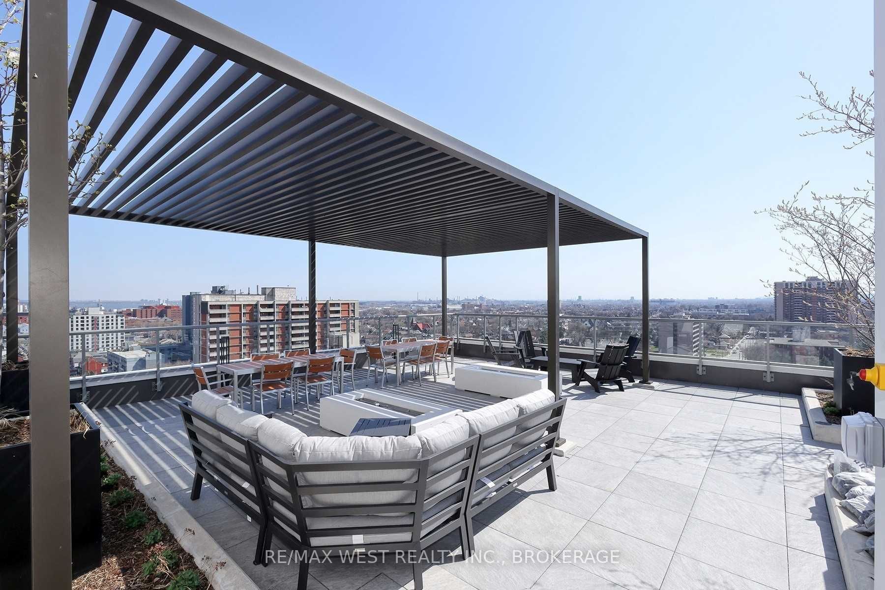 212 King William St, #618